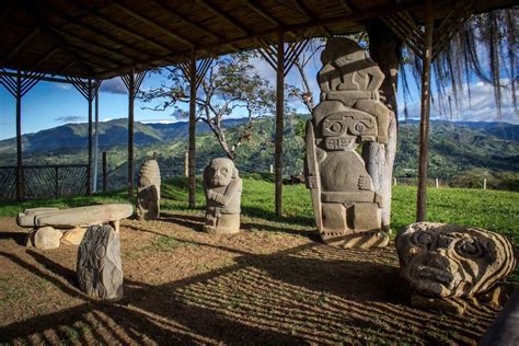 Aventura e História no Parque Arqueológico de Xiaoxinggang!