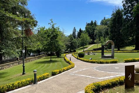 Jardín Botánico de Durango: Um Refúgio Verde e um Paraíso para Observadores de Aves!