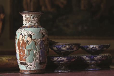 Museu da Porcelana de Yangjiang: Uma Viagem Através do Tempo e da Arte!