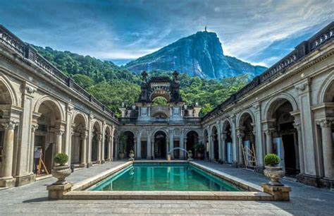  Parque Lage: Um Oásis Artístico e Natural no Coração do Rio de Janeiro!